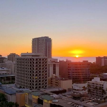 Waikiki Kuhio 1-Bedrm Apt, Ocean View, Free Parking & Wifi Honolulu Zewnętrze zdjęcie