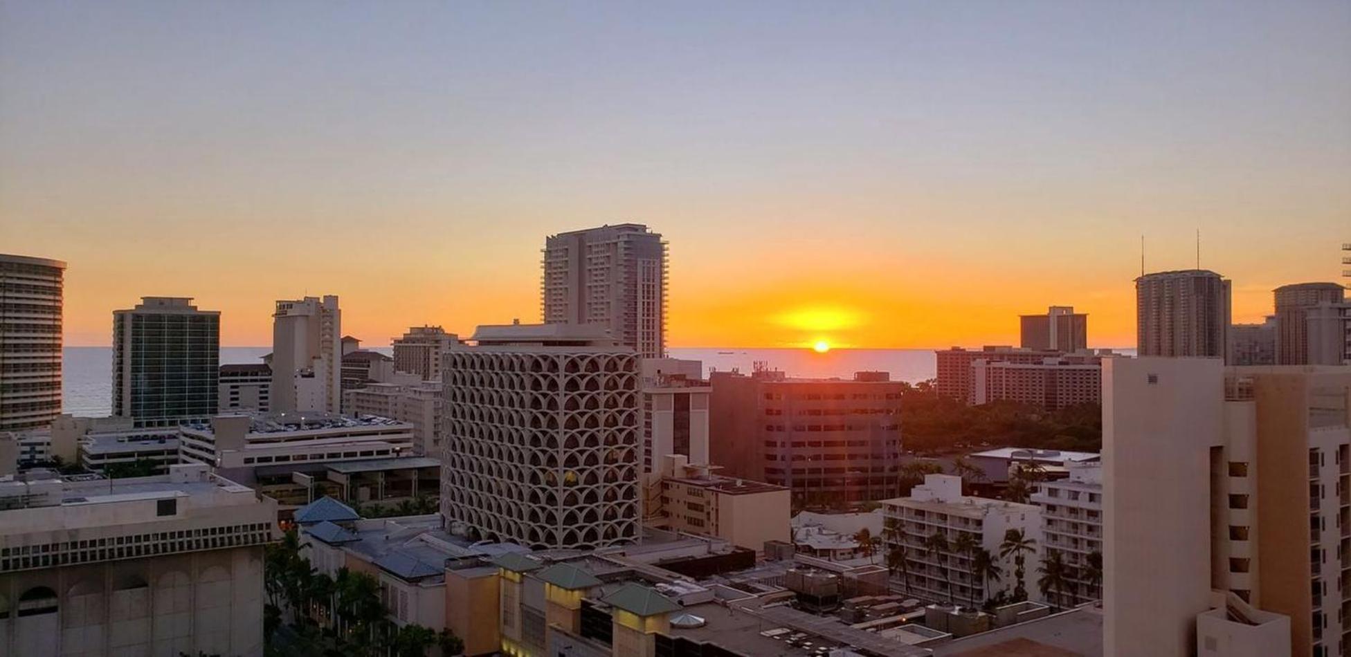 Waikiki Kuhio 1-Bedrm Apt, Ocean View, Free Parking & Wifi Honolulu Zewnętrze zdjęcie